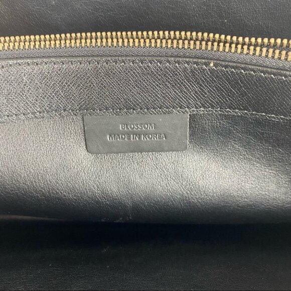 Blossom H |Korean Brand | Classic Leather Shoulder‎ Bag - Picture 11 of 14